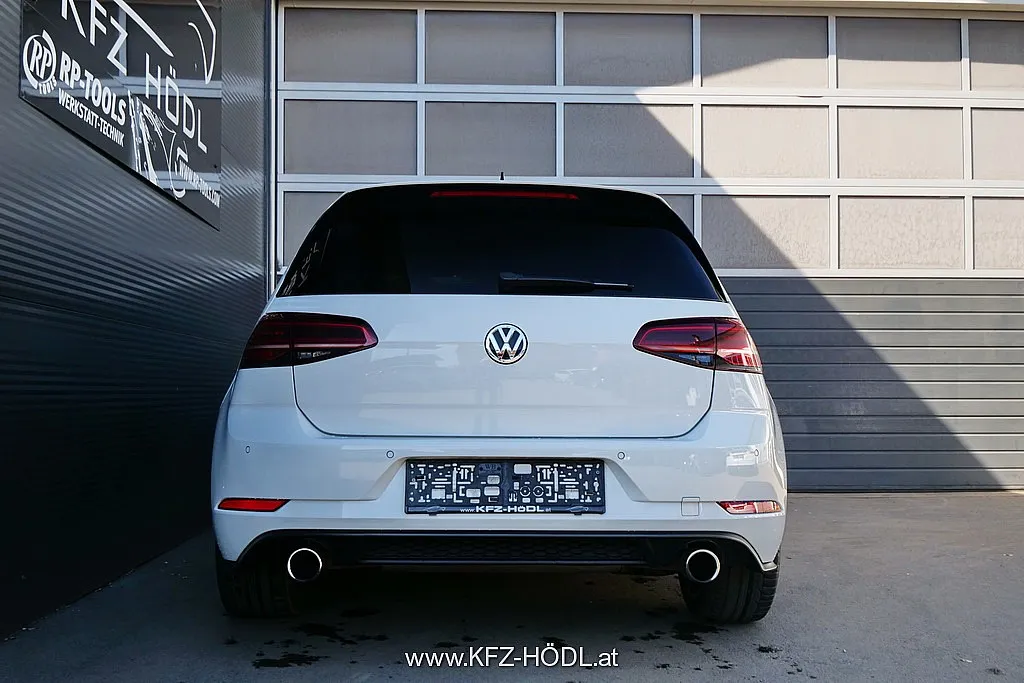 Volkswagen Golf GTI Performance 2,0 TSI DSG Image 4