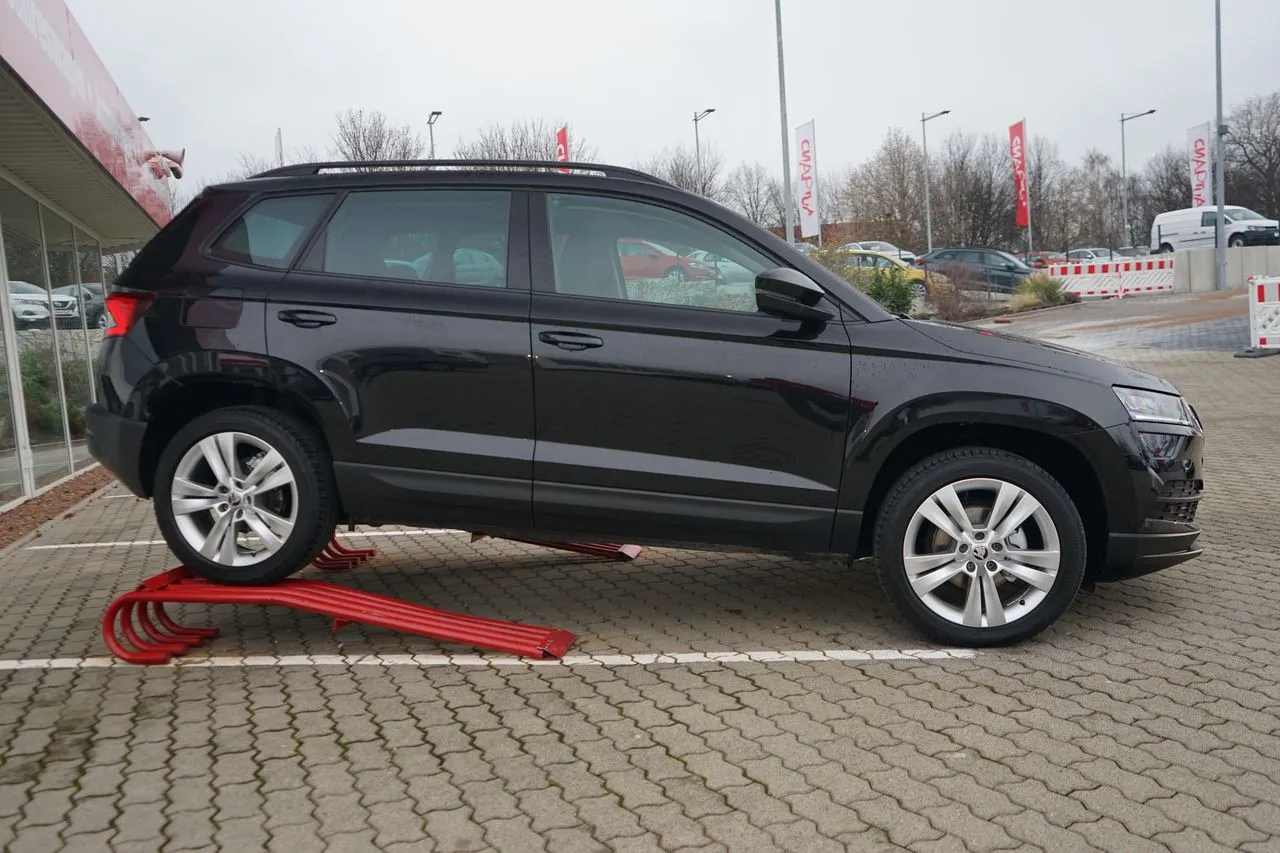 Skoda Karoq 1.6 TDI DSG Style...  Image 2