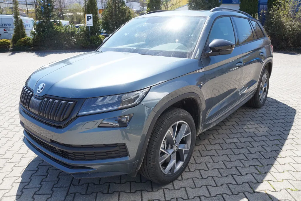 Skoda Kodiaq 2.0 TDI DSG SPORTLINE 4X4*NAVI*ACC*DAB+ Image 3