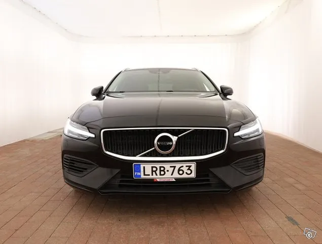 Volvo V60 T6 TwE AWD Momentum aut - Polttoainetoiminen lisälämmitin, Adapt.Vakkari, Koukku, Keyless, LED, Verhoilu: Moritz nahka - J. autoturva - Ilmainen kotiintoimitus Image 5